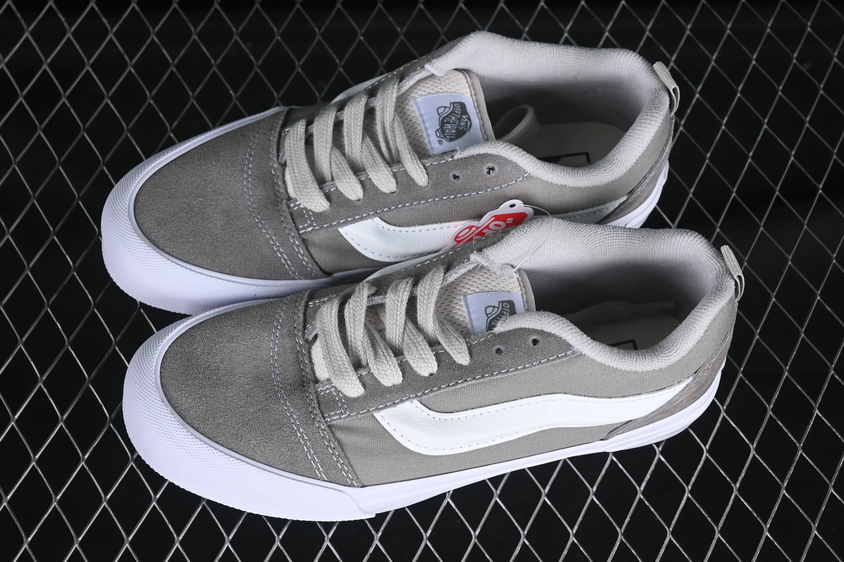 All categories Vans Vans series Vans Low Vans low-top Vans Knu Skool Vans low-top retro casual fat bread shoes VN000CS0BGG